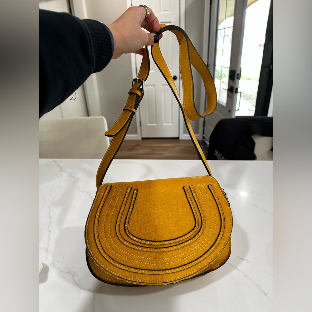 Street Level cross body purse